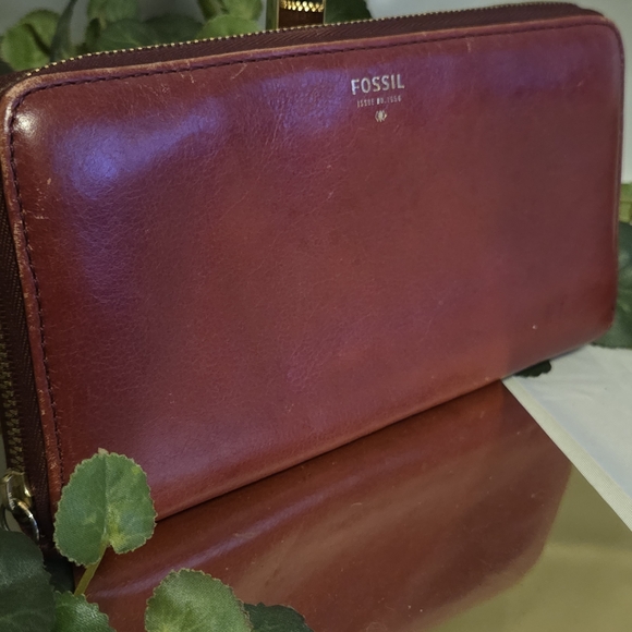 Fossil Handbags - Fossil Wine Red Leather Zip Around Wallet Issue No 1954 Burgundy Continental Wal